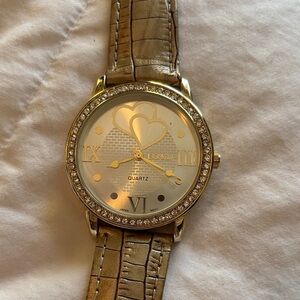 Bongo stainless steel Accutime watch Corp golden hearts and animal textured band